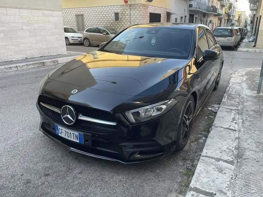 Usata Mercedes A180 Premium 116 CV (85 kW) 2021 Nero Berlina