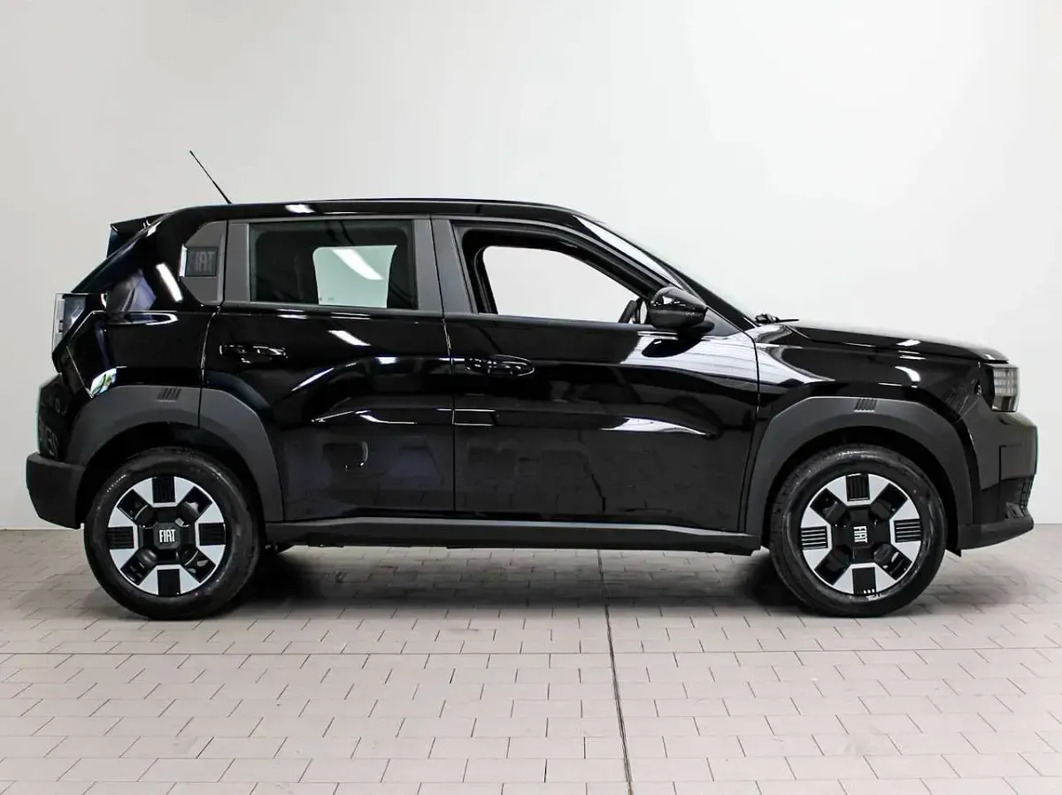 Nuova Fiat Grande Panda Icon 101 CV (74 kW) 2026 Nero Utilitaria