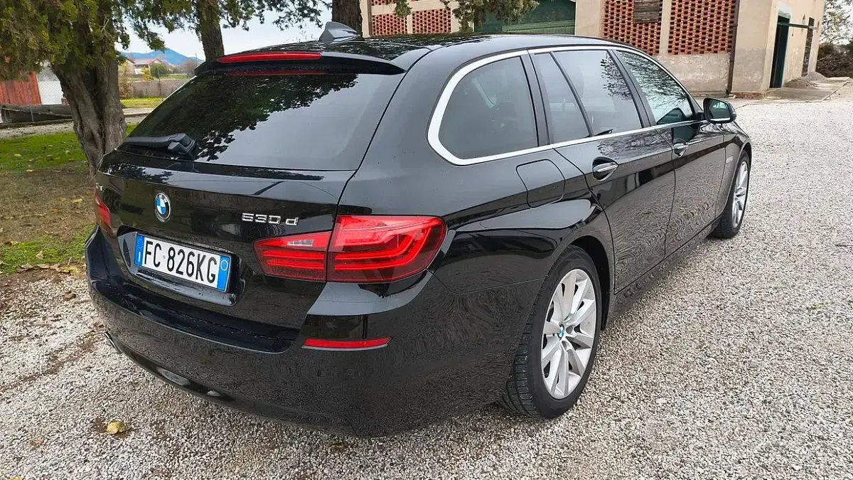 Usata BMW 530 258 CV (189 kW) 2016 Nero Station wagon