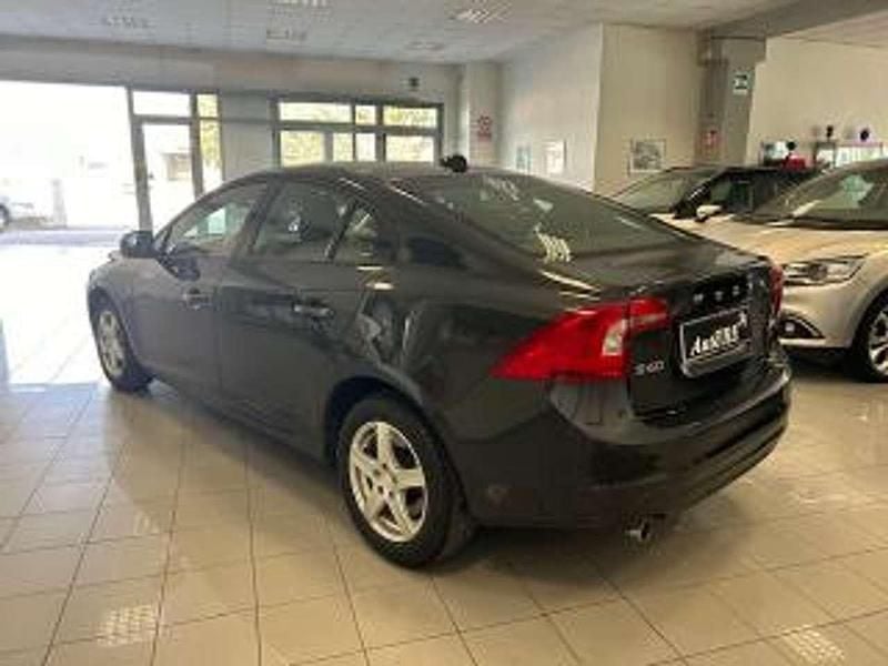 Usata Volvo S60 Business Edition 136 CV (100 kW) 2014 Grigio Berlina