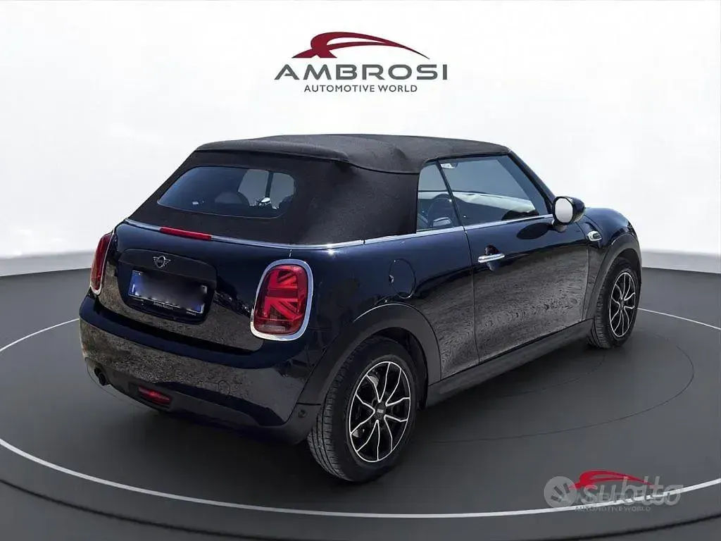 Usata Mini ONE 102 CV (75 kW) 2020 Nero Utilitaria