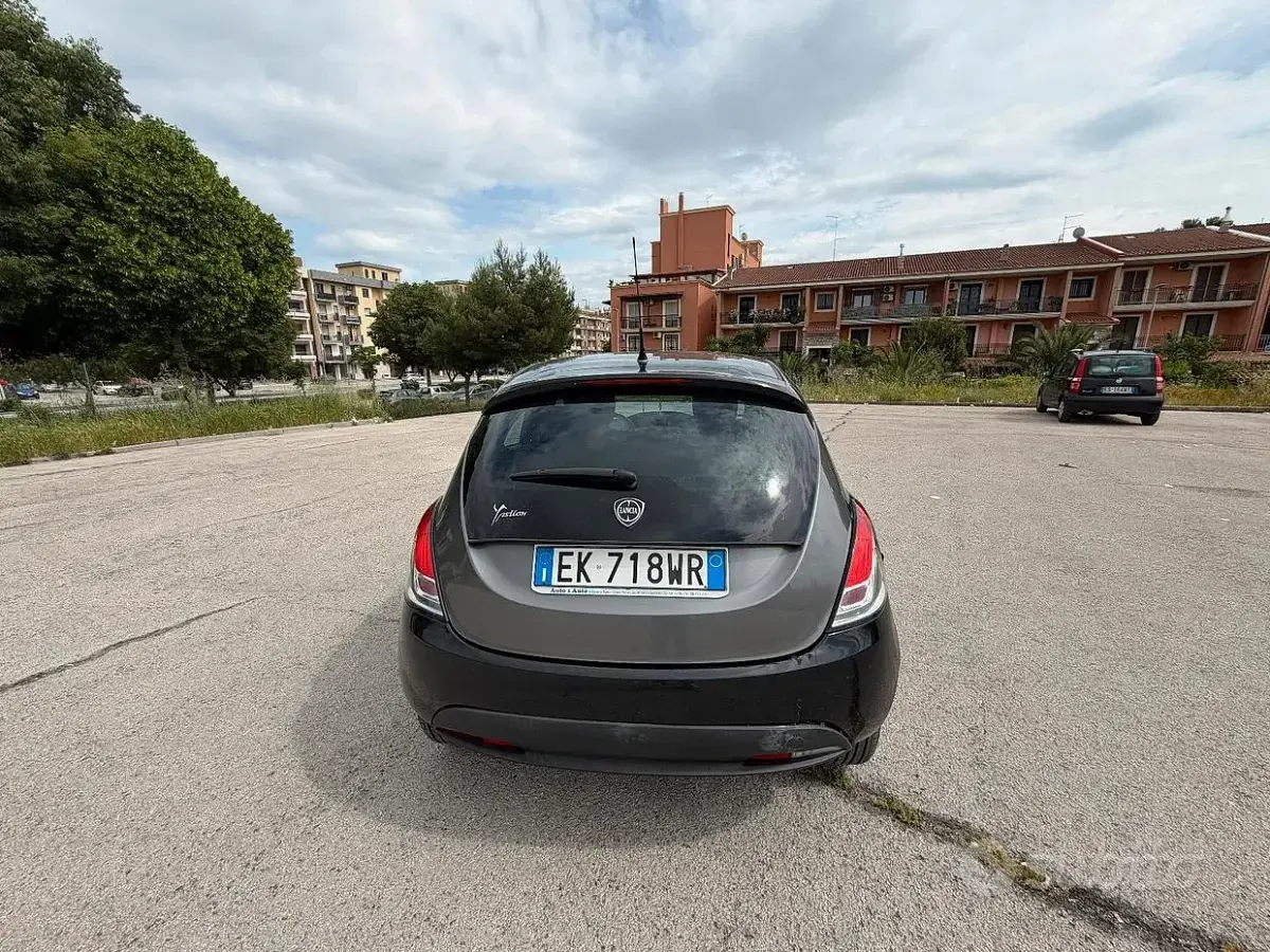 Usata Lancia Ypsilon S 95 CV (69 kW) 2011 Utilitaria