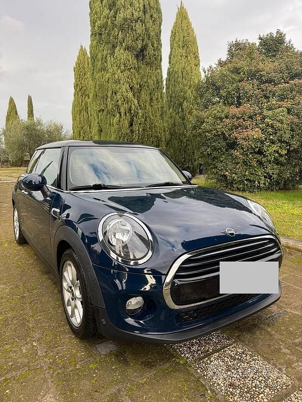 Usata Mini Cooper D 136 CV (100 kW) 2019 Blu Utilitaria