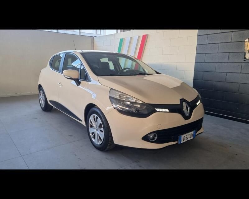 Bianco Usata 2016 Renault Clio IV Life Due volumi | 9000 € (Ottimo prezzo) - Immagine 1/3