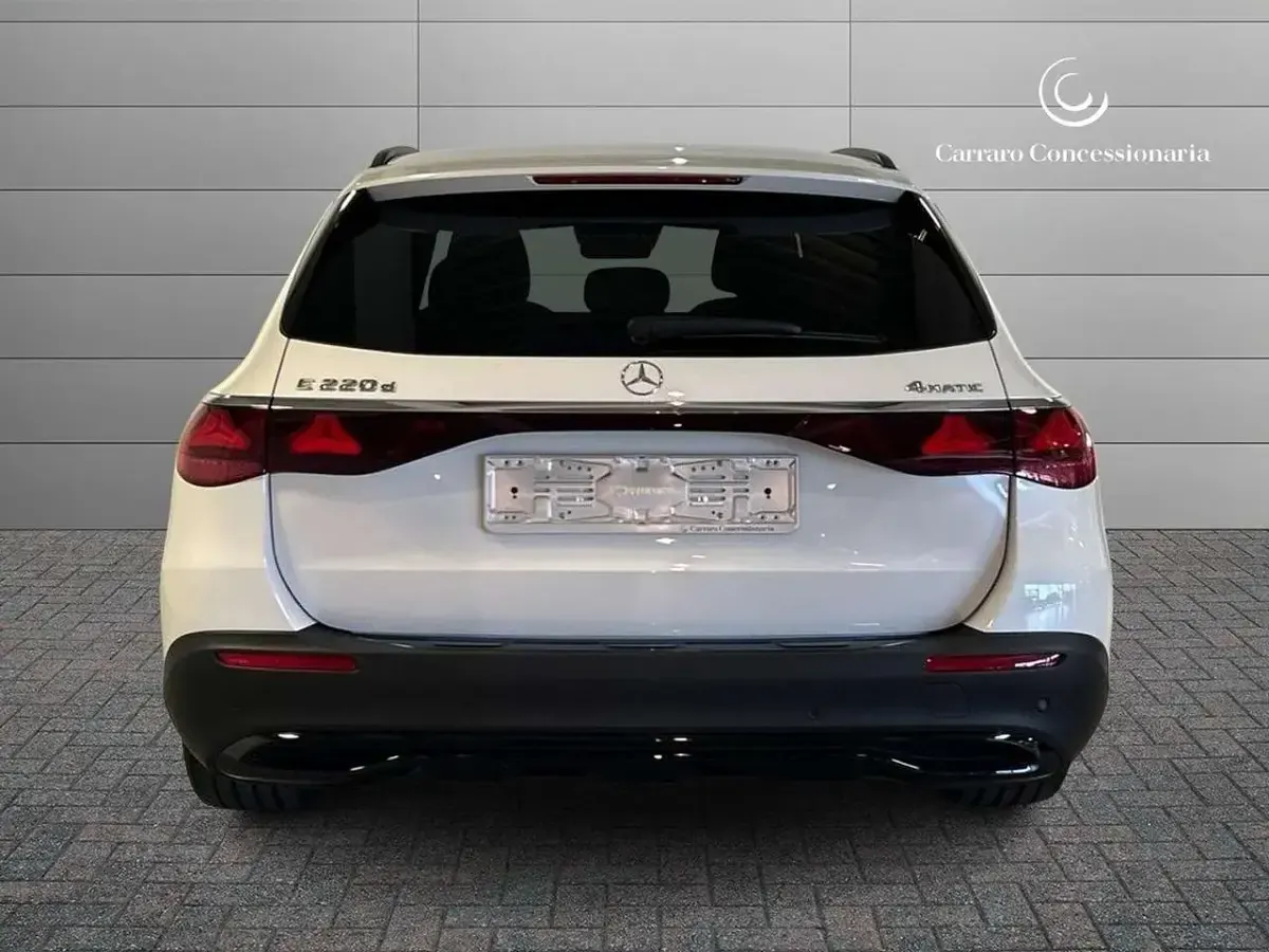 Nuova Mercedes E220 All-Terrain Premium 197 CV (144 kW) 2026 Bianco perlato met Station wagon