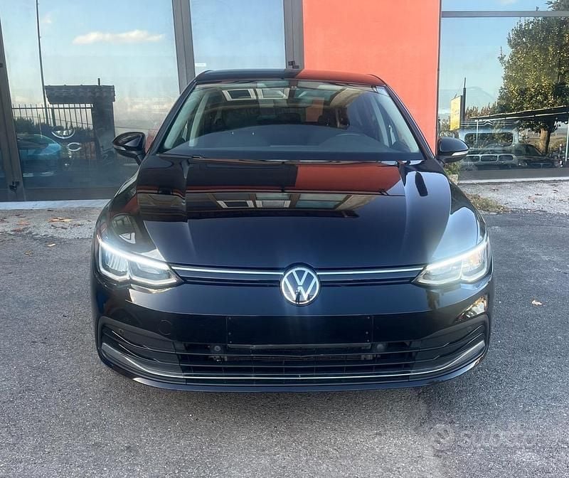 Usata VW Golf VII Style 130 CV (95 kW) 2021 Nero Utilitaria