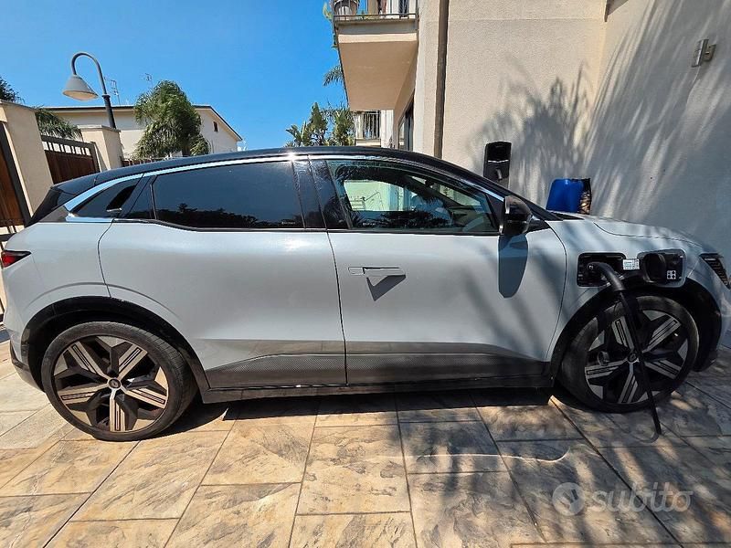 Usata Renault Megane E-Tech 161 kW (220 CV) 2023 Grigio SUV