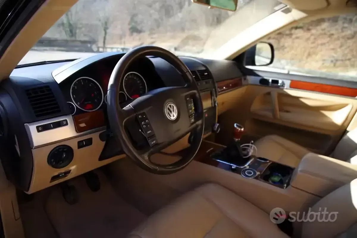Usata VW Touareg Style 174 CV (127 kW) 2008 Nero SUV
