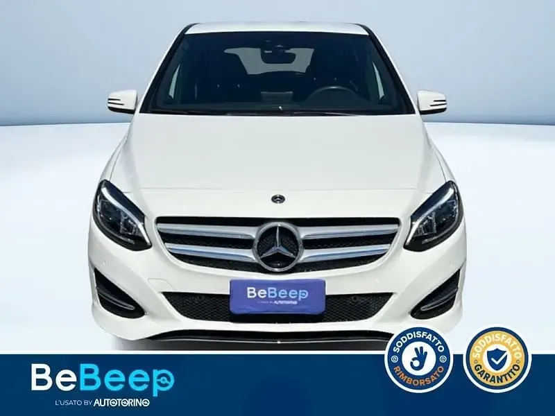 Gebraucht Mercedes B200 136 PS (100 kW) 2019 Weiß Van / Kleinbus