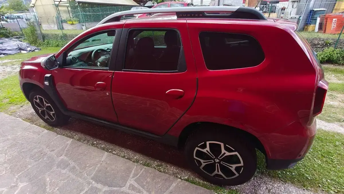 Usata Dacia Duster Prestige 101 CV (74 kW) 2021 Rosso SUV