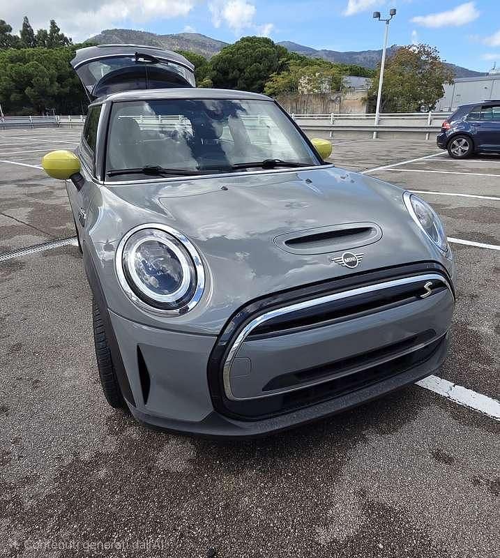 Usata Mini Cooper SE 75 kW (102 CV) 2021 Utilitaria