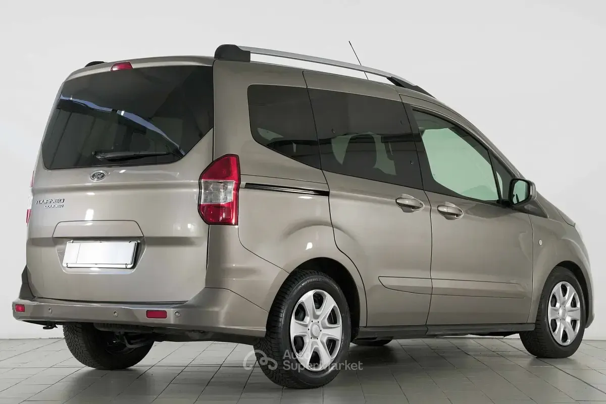 Usata Ford Tourneo Courier S 75 CV (55 kW) 2020 Argento Monovolume