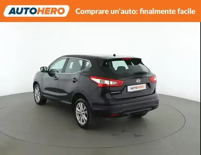 Usata Nissan Qashqai Acenta 131 CV (96 kW) 2016 Marrone SUV