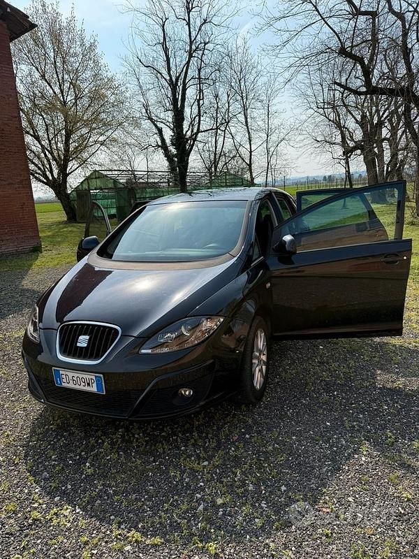 Usata Seat Altea 105 CV (77 kW) 2010 Nero Monovolume