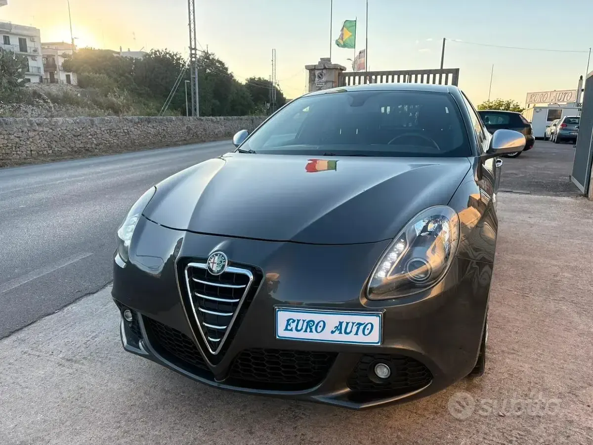 Usata Alfa Romeo Giulietta Progression 105 CV (77 kW) 2010 Grigio Utilitaria