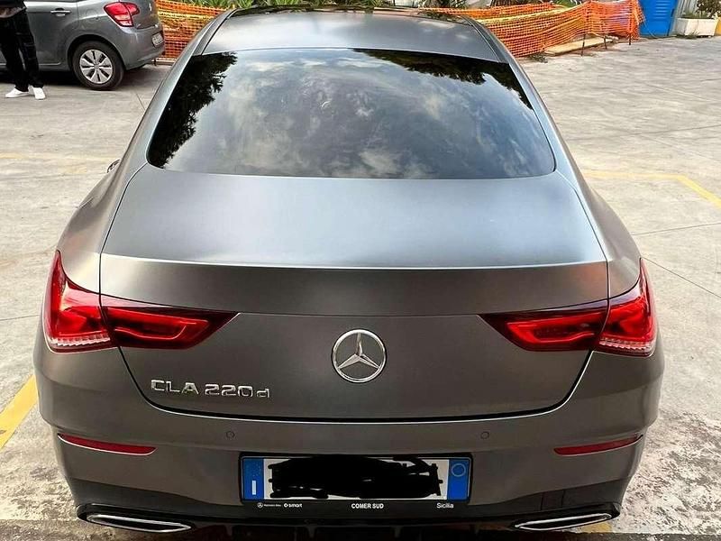 Grigio Usata 2021 Mercedes CLA220 Premium Tre volumi | 30.000 € (Ottimo prezzo) - Immagine 1/4