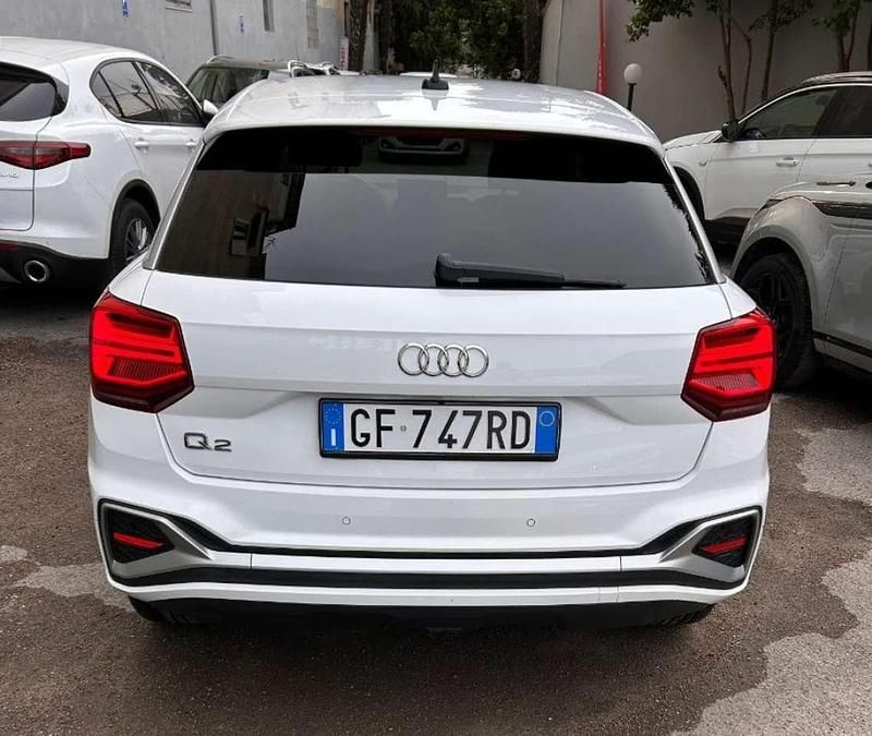 Usata Audi Q2 S-Line 116 CV (85 kW) 2021 Bianco pastello SUV