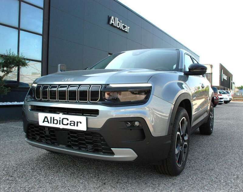 Nuova Jeep Avenger Summit 101 CV (74 kW) 2025 Grigio SUV