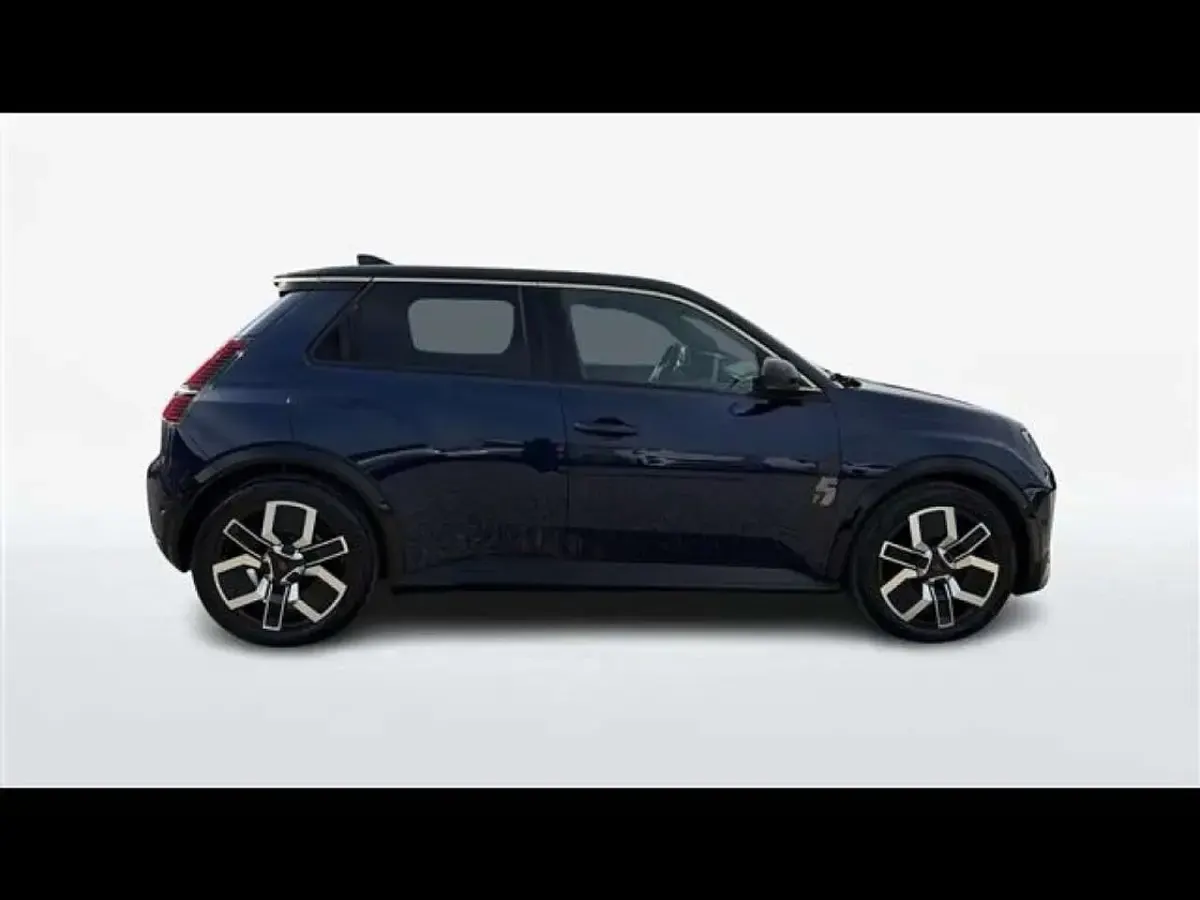 Usata Renault 5 E-Tech Iconic 110 kW (150 CV) 2024 Blu scuro