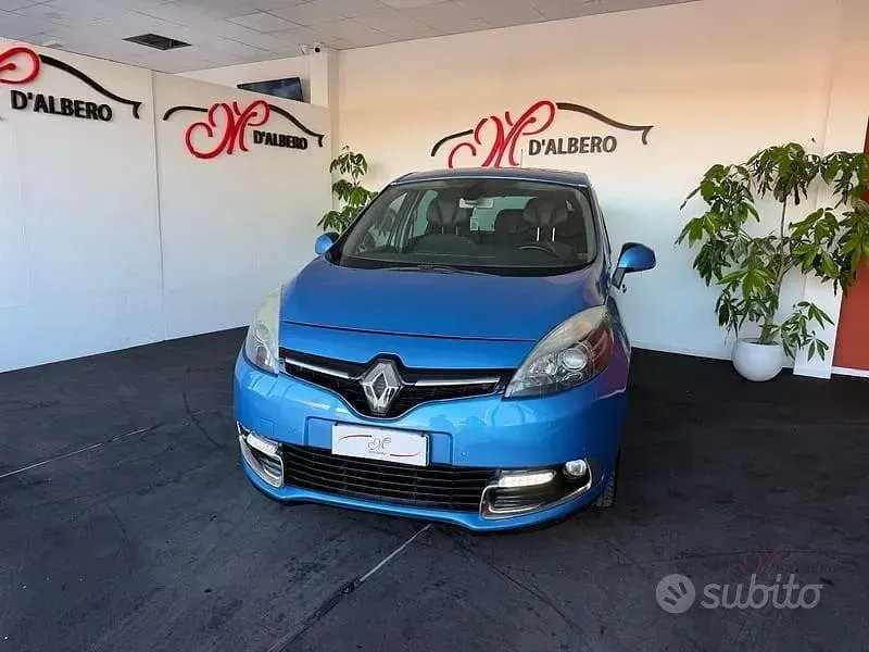 Usata Renault Scénic 110 CV (80 kW) 2014 Bluazzurro Monovolume