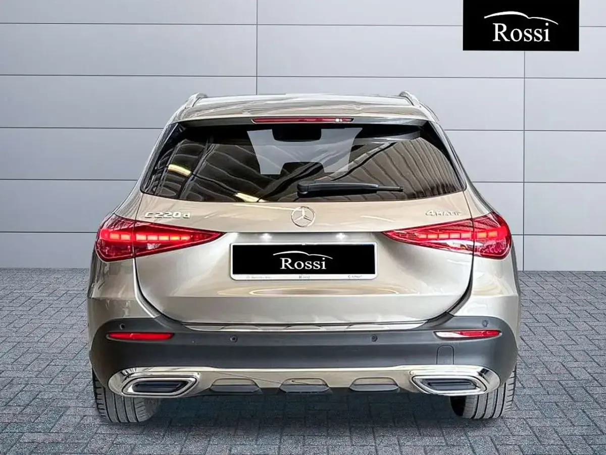 Usata Mercedes C220 Premium 197 CV (144 kW) 2023 Argento mojave Station wagon