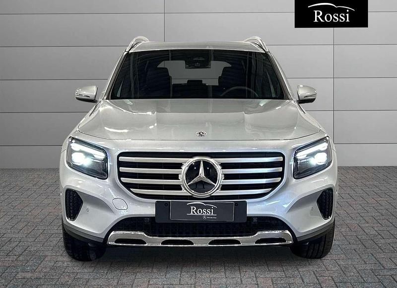 Nuova Mercedes GLB180 116 CV (85 kW) 2026 Argento hightech SUV