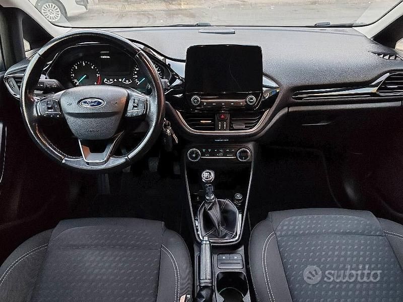 Gebraucht Ford Fiesta Titanium 86 PS (63 kW) 2018 Grau Limousine