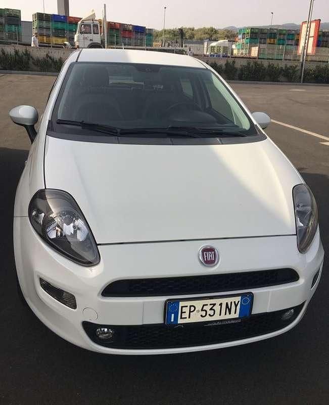 Usata Fiat Punto Easy 75 CV (55 kW) 2012 Bianco Utilitaria