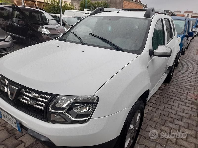 Usata Dacia Duster Lauréate 115 CV (84 kW) 2018 Bianco SUV