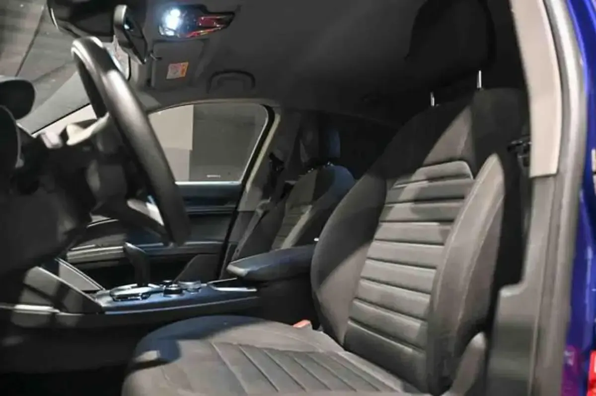 Usata Alfa Romeo Stelvio Business 190 CV (139 kW) 2021 Blu SUV