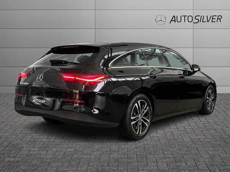 Usata Mercedes CLA180 Shooting Brake Advanced 116 CV (85 kW) 2025 Nero / pastello Station wagon