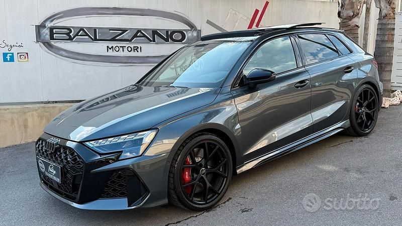 Nuova Audi RS3 2025 Grigio Berlina