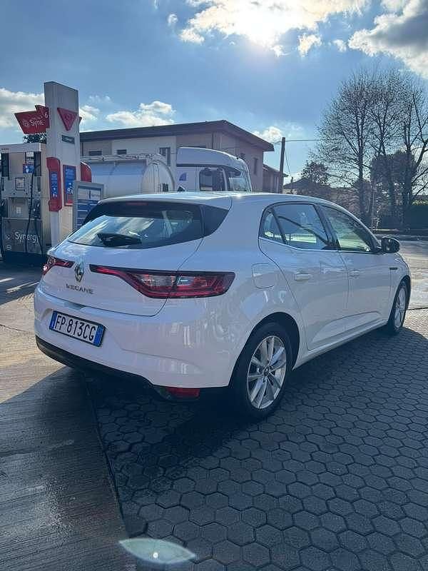 Usata Renault Mégane IV Life 110 CV (80 kW) 2018 Bianco Berlina