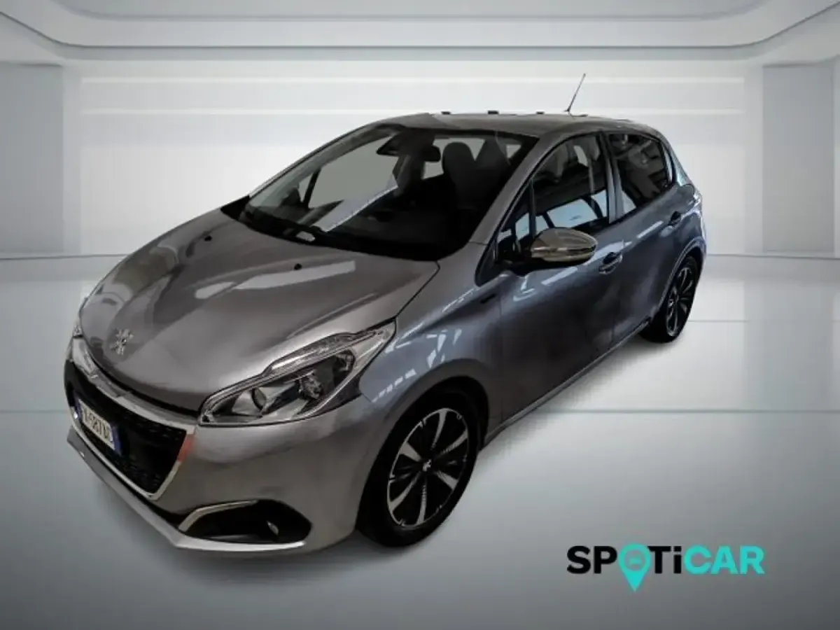 Usata Peugeot 208 Signature Sky 102 CV (75 kW) 2019 Utilitaria
