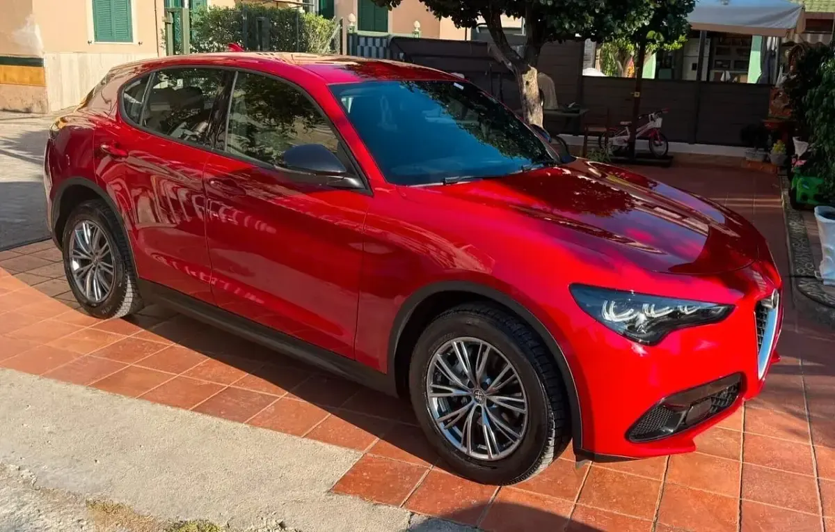 Usata Alfa Romeo Stelvio Super 160 CV (117 kW) 2023 Rosso SUV