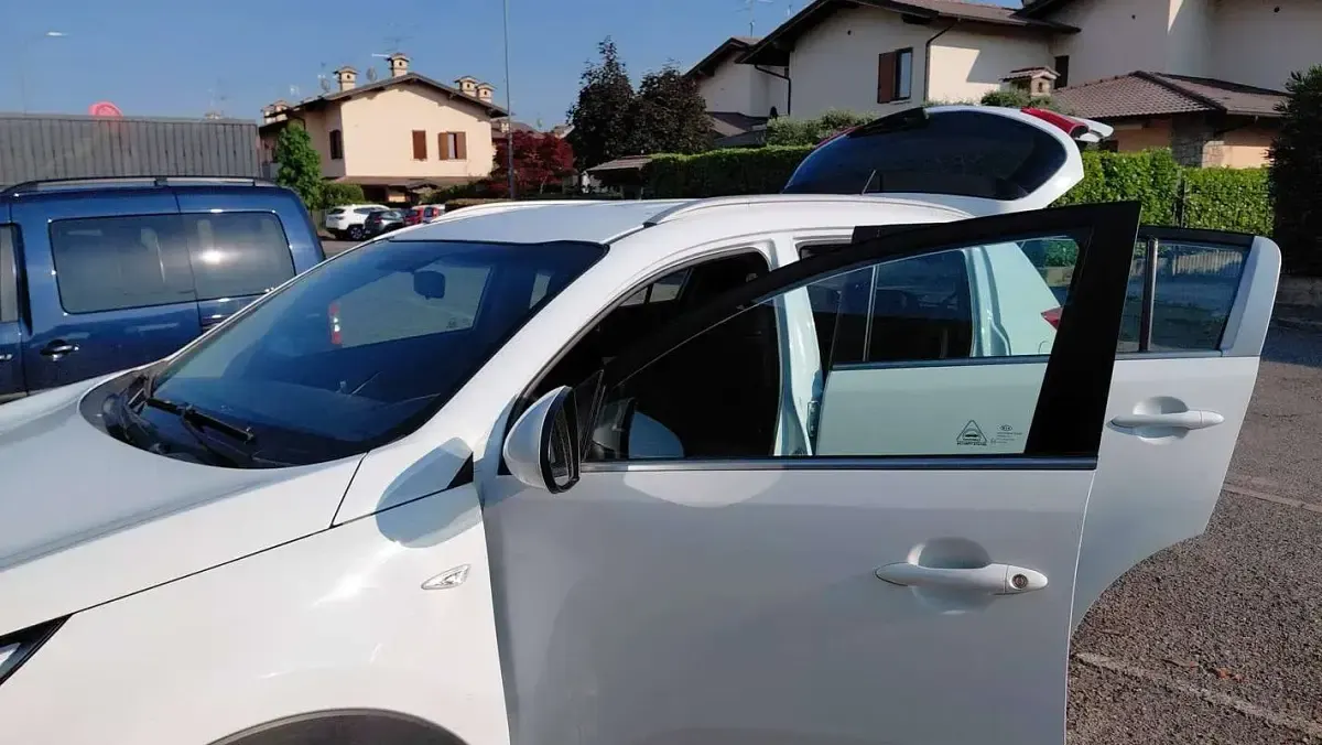 Usata Kia Sportage Active 116 CV (85 kW) 2011 Bianco SUV