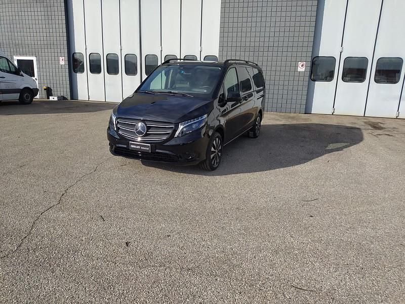 Usata Mercedes Vito 190 CV (139 kW) 2023 Nero Furgone