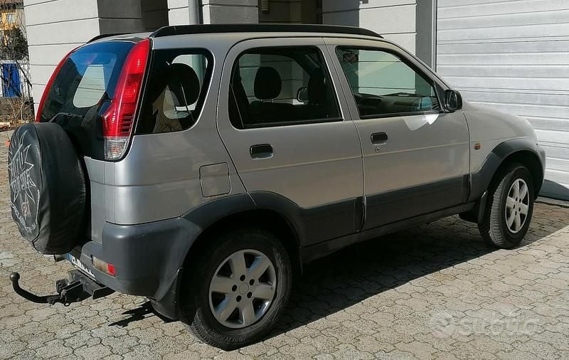 Usata Daihatsu Terios 86 CV (63 kW) 2005 Grigio SUV