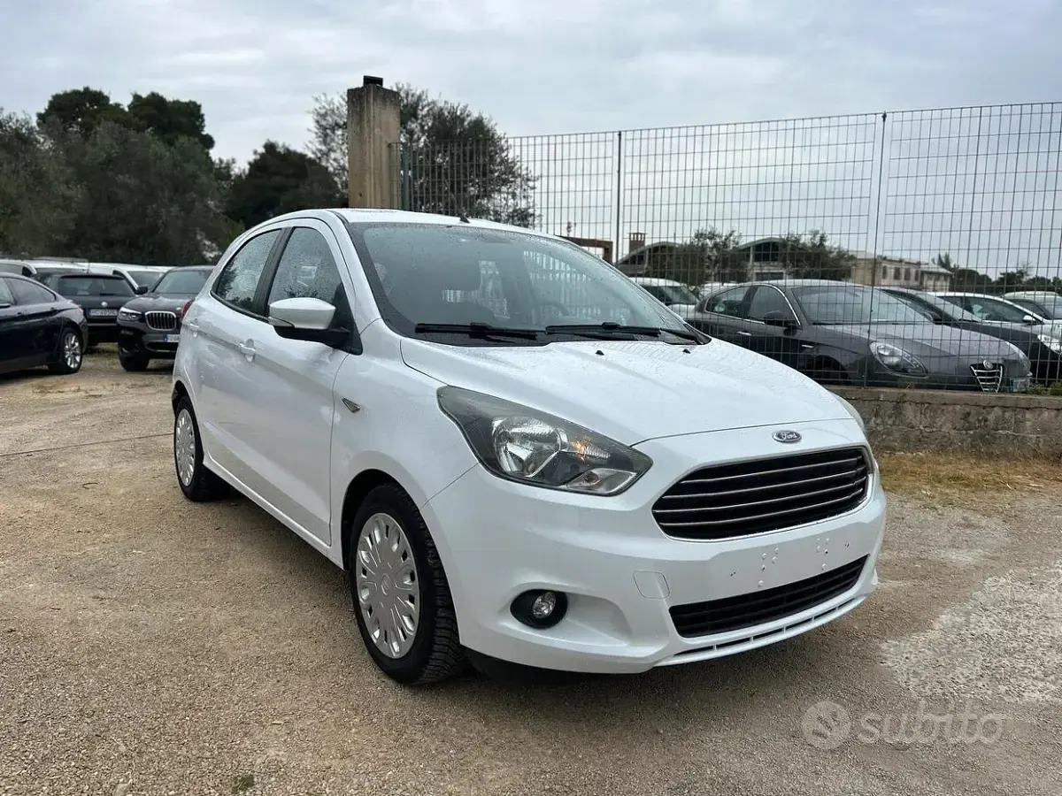 Usata Ford Ka 71 CV (52 kW) 2016 Bianco Berlina