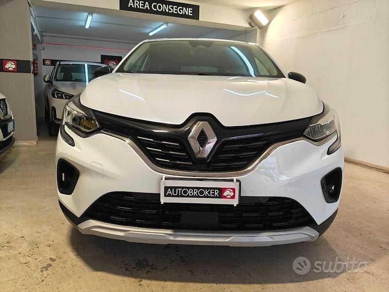 Usata Renault Captur Business 145 CV (106 kW) 2022 Bianco SUV