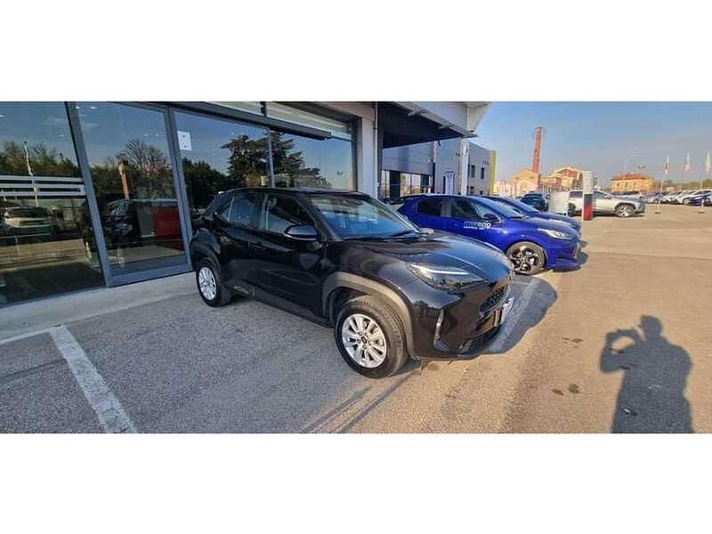 Usata Toyota Yaris Cross Active 116 CV (85 kW) 2022 Nero SUV