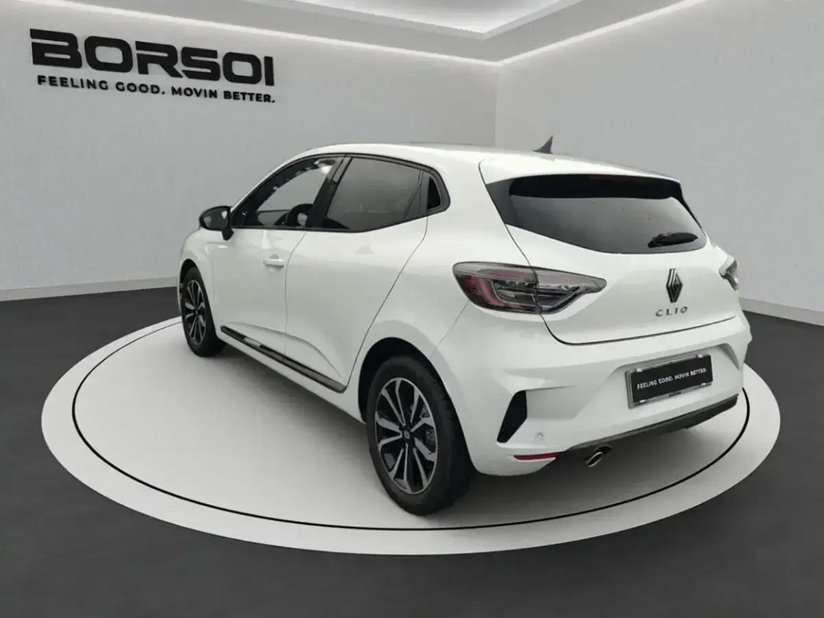Usata Renault Clio V Techno 91 CV (66 kW) 2025 Bianco ghiaccio Berlina