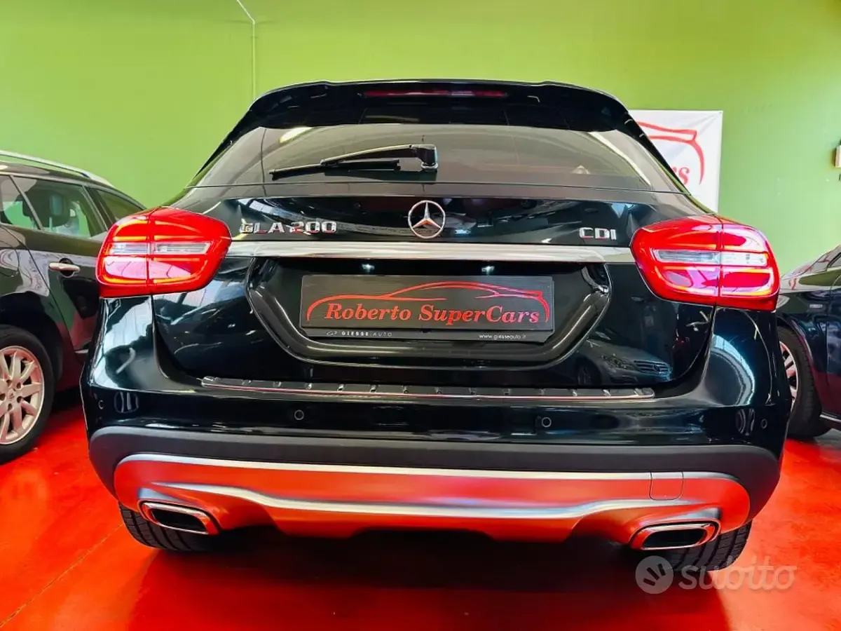 Usata Mercedes GLA200 Premium 136 CV (100 kW) 2015 Nero SUV