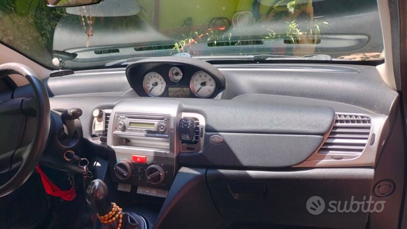 Nero Usata 2007 Lancia Ypsilon Due volumi | 1800 € (Super prezzo) - Immagine 1/4