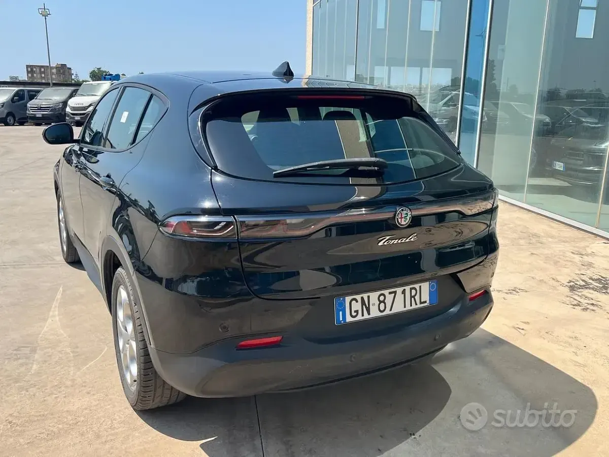 Usata Alfa Romeo Tonale Super 131 CV (96 kW) 2023 Nero SUV