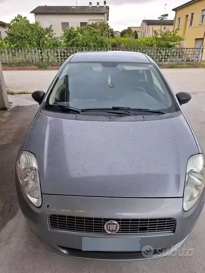 Usata Fiat Grande Punto 65 CV (47 kW) 2008 Grigio Utilitaria