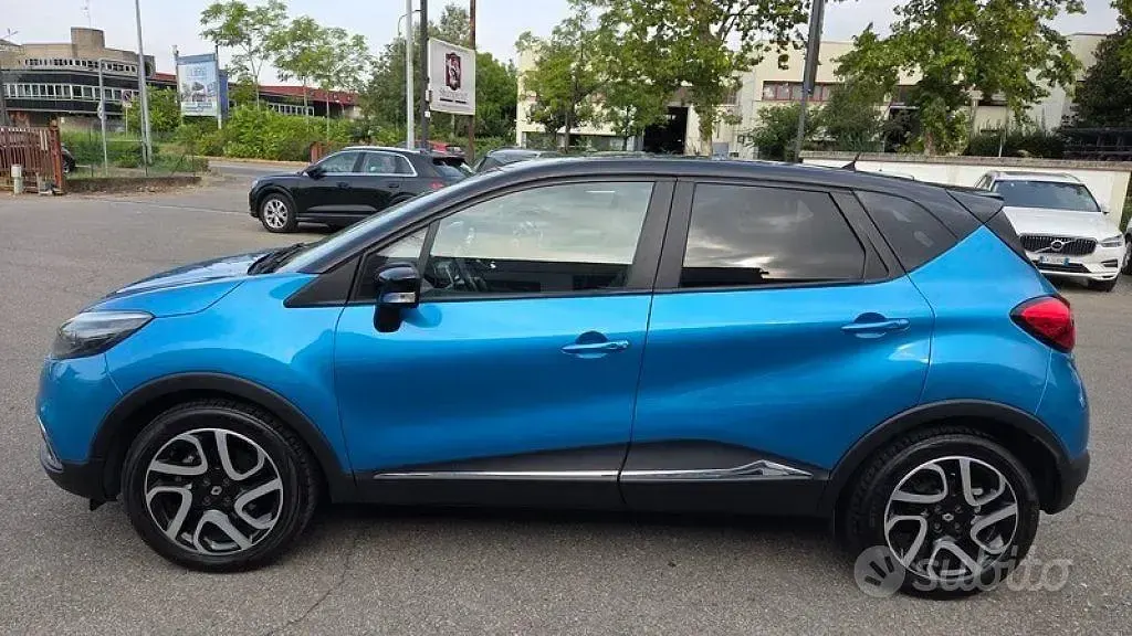 Usata Renault Captur PE 90 CV (66 kW) 2015 Blu SUV