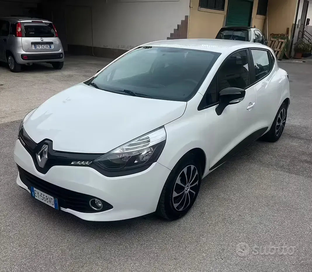 Usata Renault Clio IV 73 CV (53 kW) 2015 Bianco Utilitaria