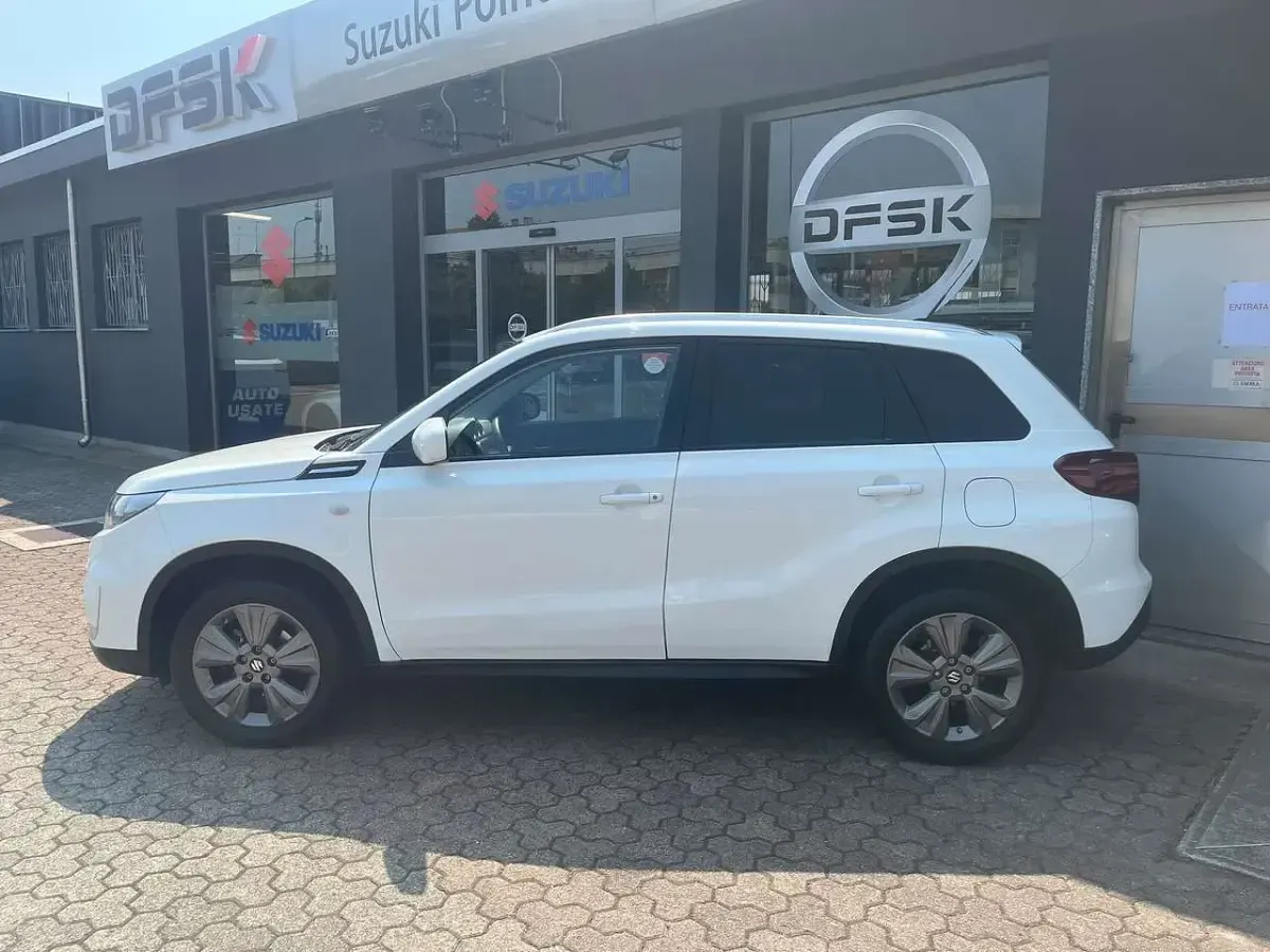 Usata Suzuki Vitara Cool 129 CV (94 kW) 2023 Bianco SUV