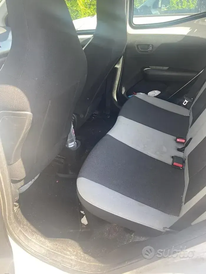 Usata Toyota Aygo 69 CV (50 kW) 2018 Bianco Utilitaria